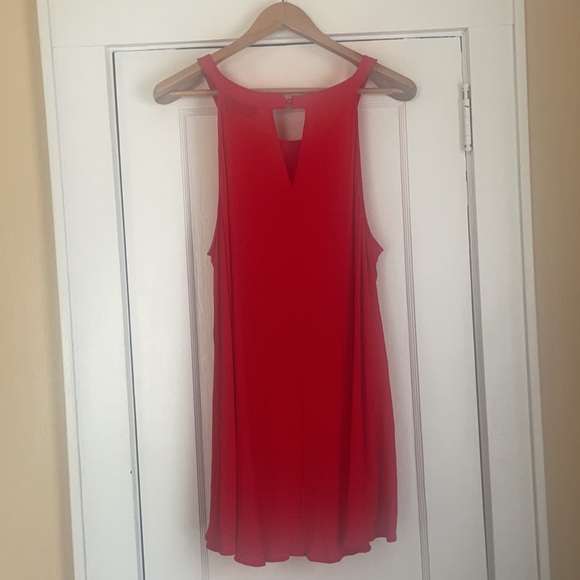 NWOT Lane Bryant halter neck crepe blouse. Bright red. Size 22. - Picture 2 of 6